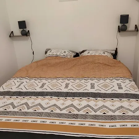 Maison *